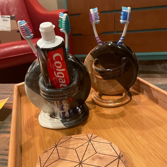 Toothbrush holder - Picture 3 of 4